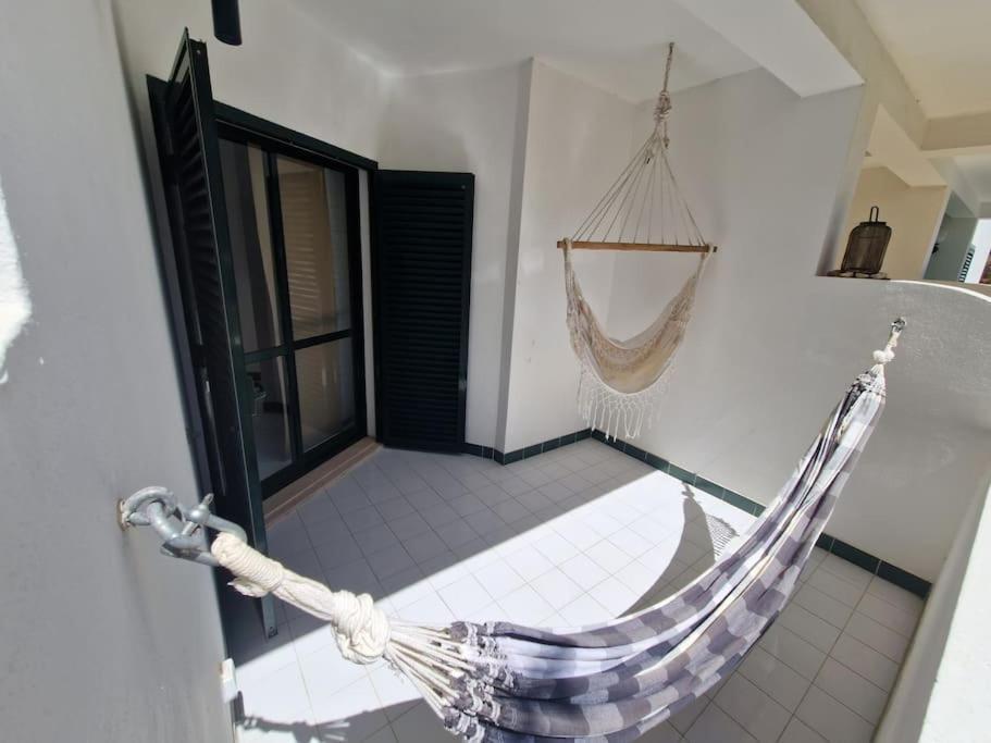 Charming Beachside Apartment- The Perfect Getaway! Albufeira Exterior photo