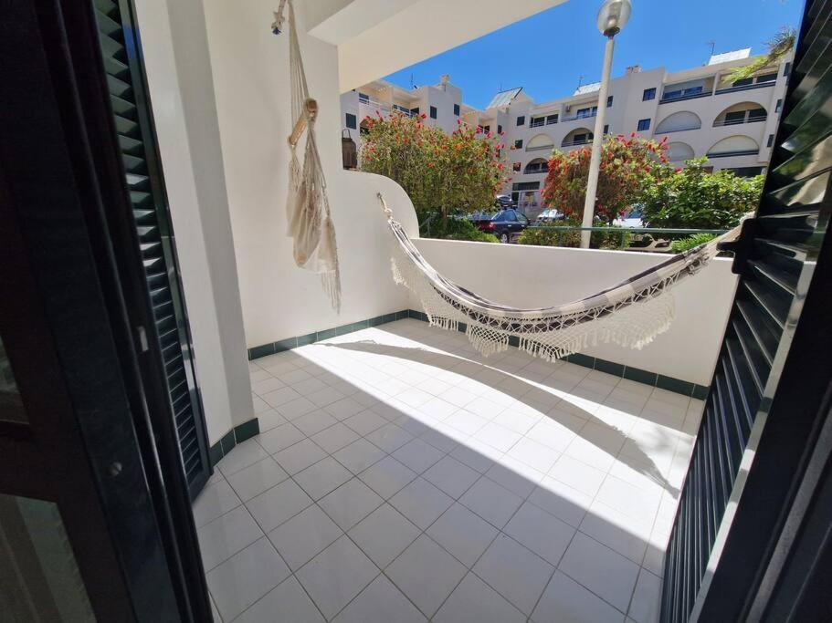 Charming Beachside Apartment- The Perfect Getaway! Albufeira Exterior photo